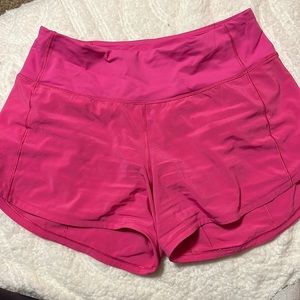 Lululemon Mid-Rise Speed-Up short